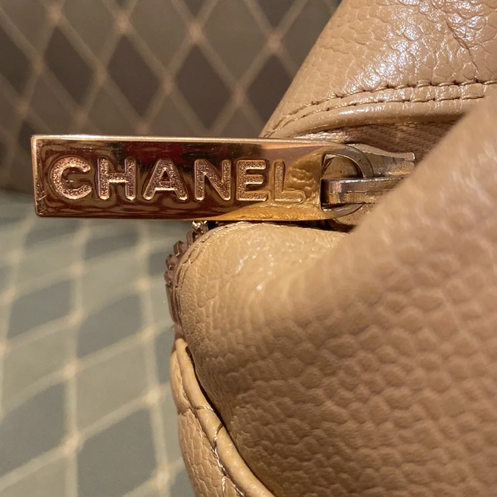 Authentic Chanel bowler bag - Picture 3 of 16